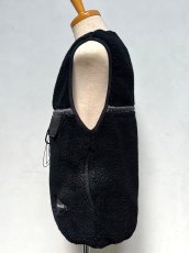 画像2: SALE and wander / アンドワンダー / gramicci JQ tape fleece vest (2)