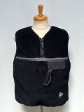 and wander / アンドワンダー / gramicci JQ tape fleece vest