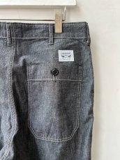 画像4: DESCENDANT / ディセンダント / BAKER CHAMBRAY TROUSERS (4)