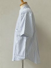 画像2: DESCENDANT / ディセンダント / KENNEDY'S OXFORD SS STRIPE SHIRT (2)