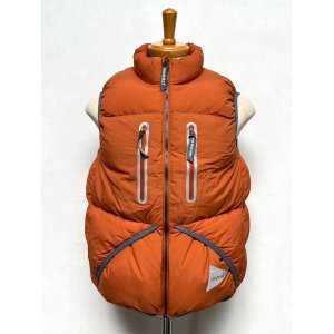 画像: and wander / アンドワンダー / gramicci down vest